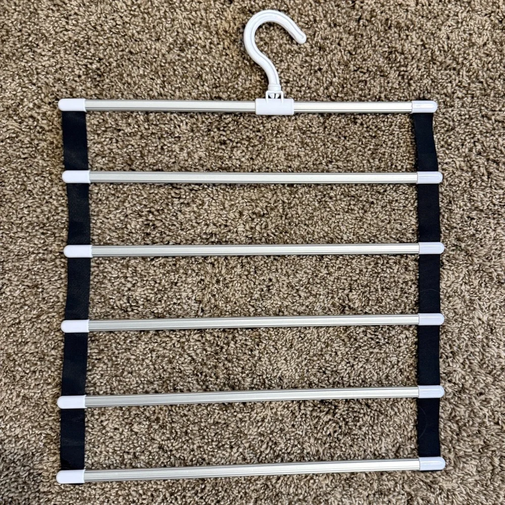 Space Saving Clothes Hangers,4 pack Unused, like new